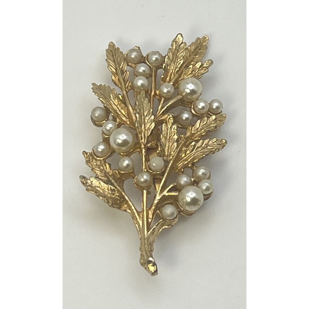 Vintage Gold Tone Faux Pearl & Textured Leaves Spray Costume Brooch